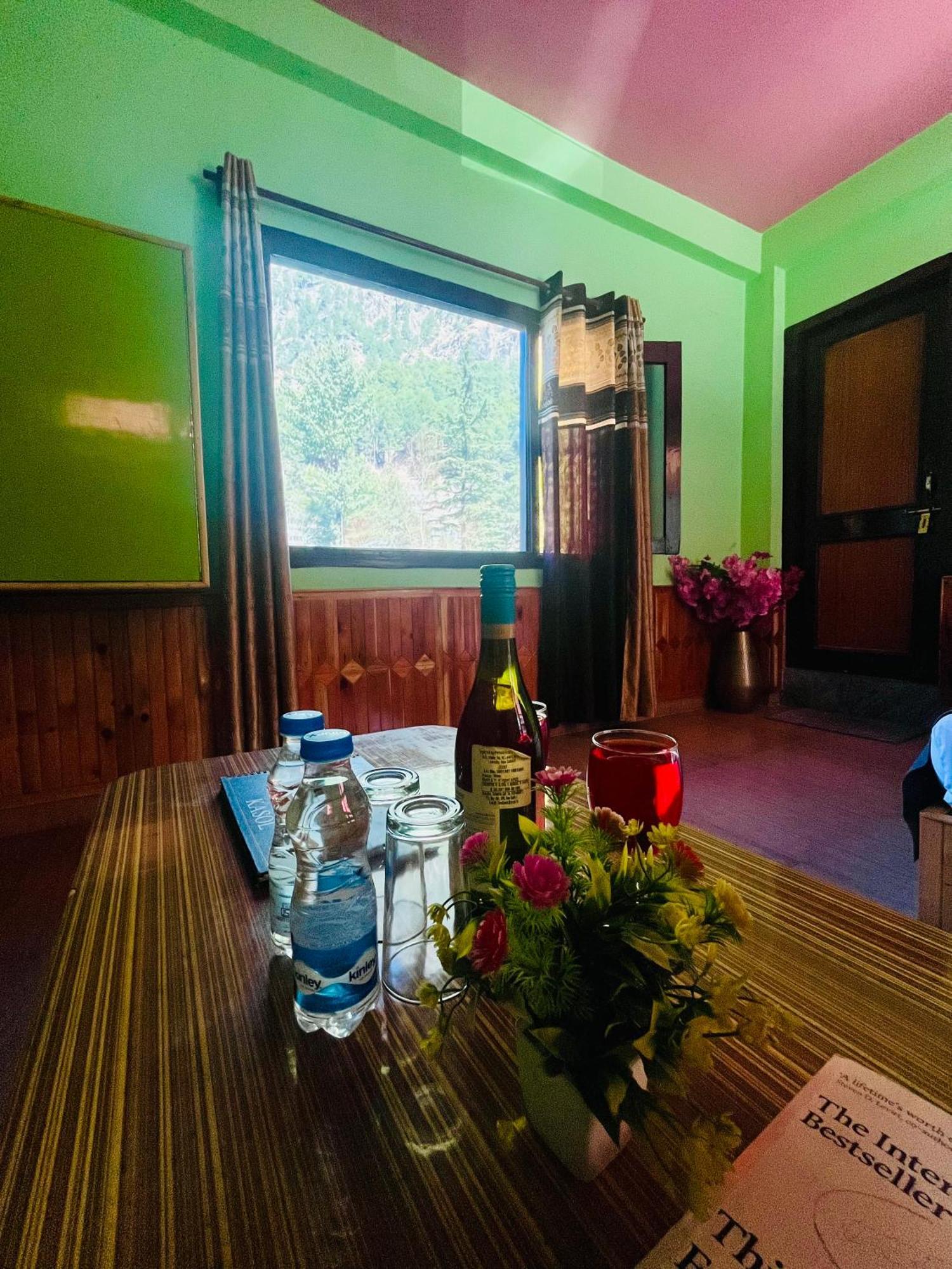 Russian Unit Kasol By Valley Exterior photo