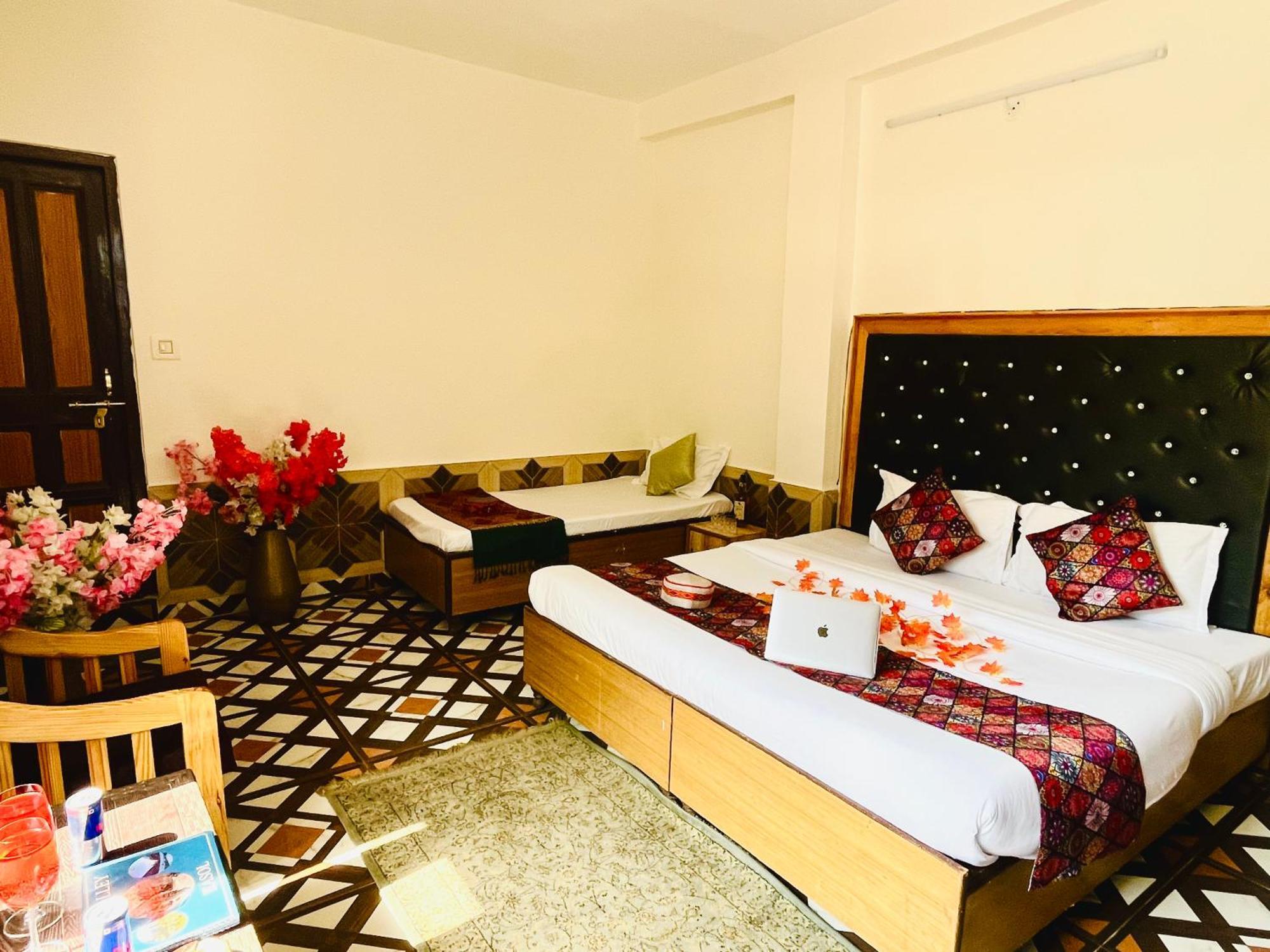 Russian Unit Kasol By Valley Exterior photo